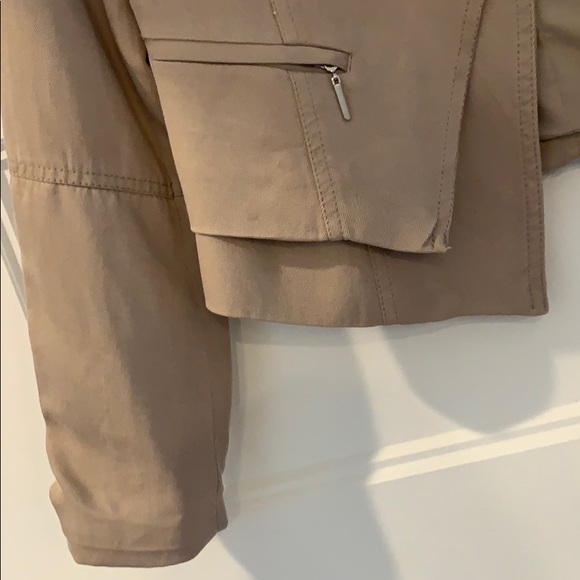 White House black market beige jacket - Picture 3 of 3